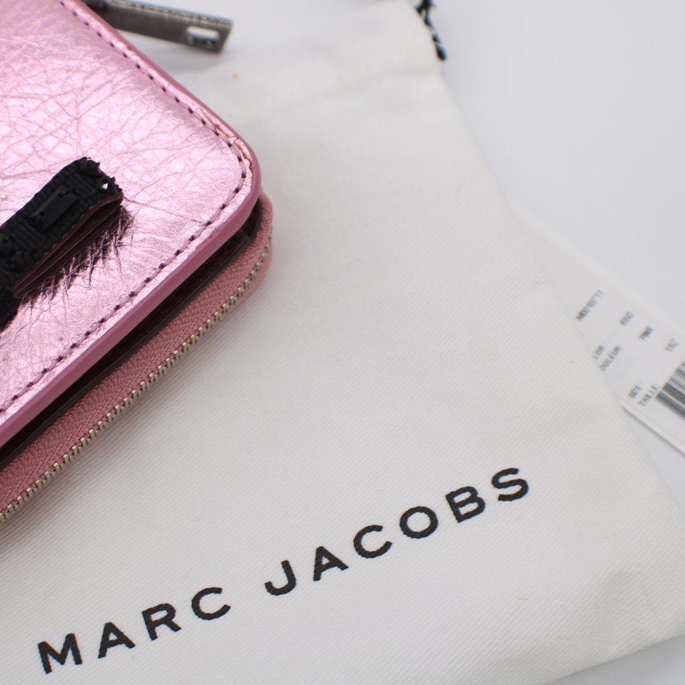 Marc Jacobs Metallic Bow Zip Card Case - Picture 2 of 6